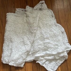 Vintage White Lace Tablecloth, Just Cleaned